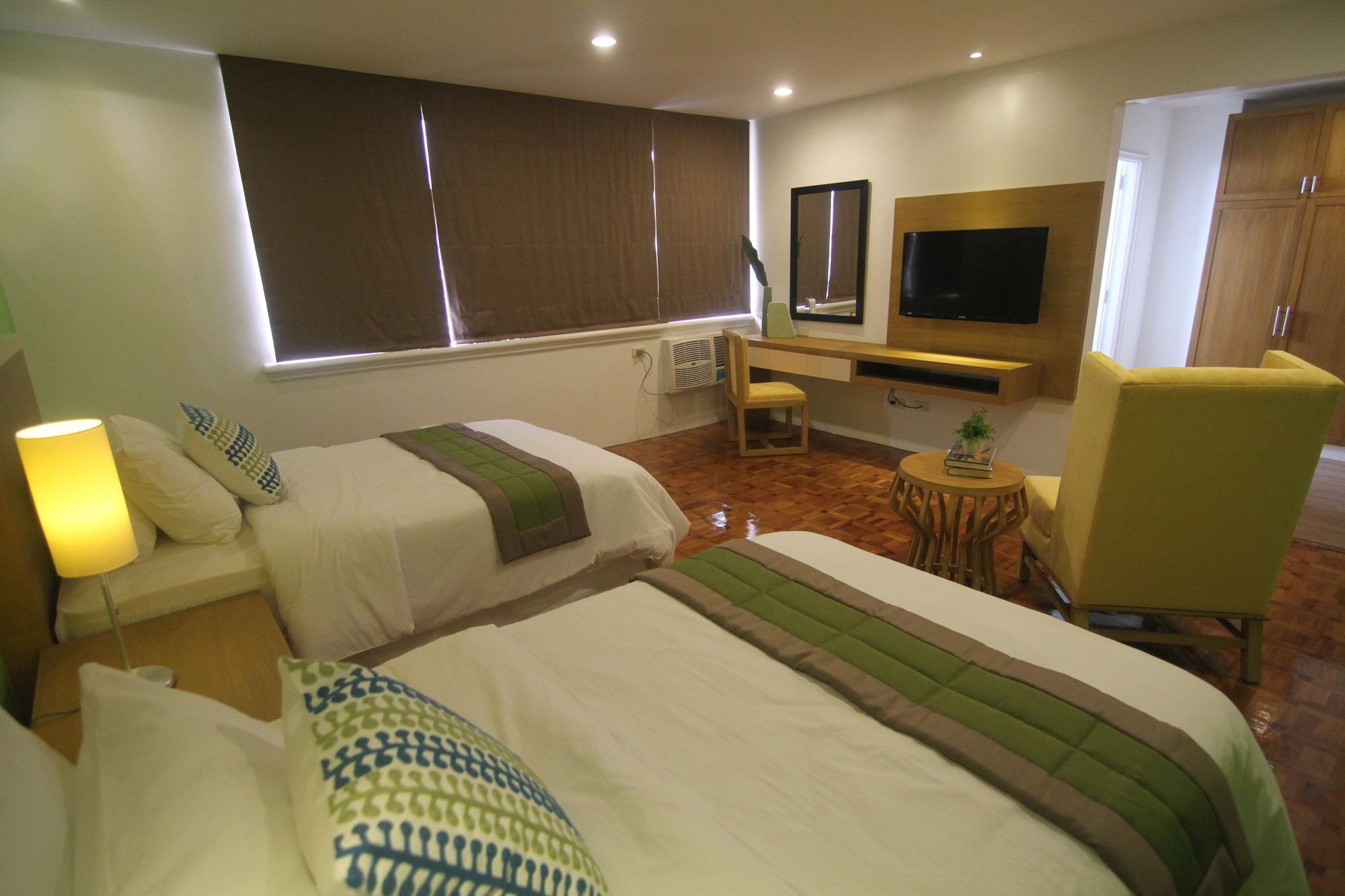 Reddoorz Plus @ Casino Street Makati Makati City Bagian luar foto