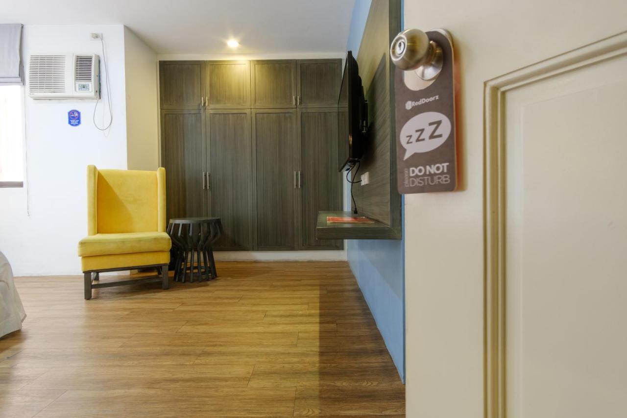 Reddoorz Plus @ Casino Street Makati Makati City Bagian luar foto