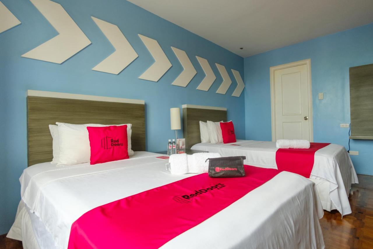 Reddoorz Plus @ Casino Street Makati Makati City Bagian luar foto