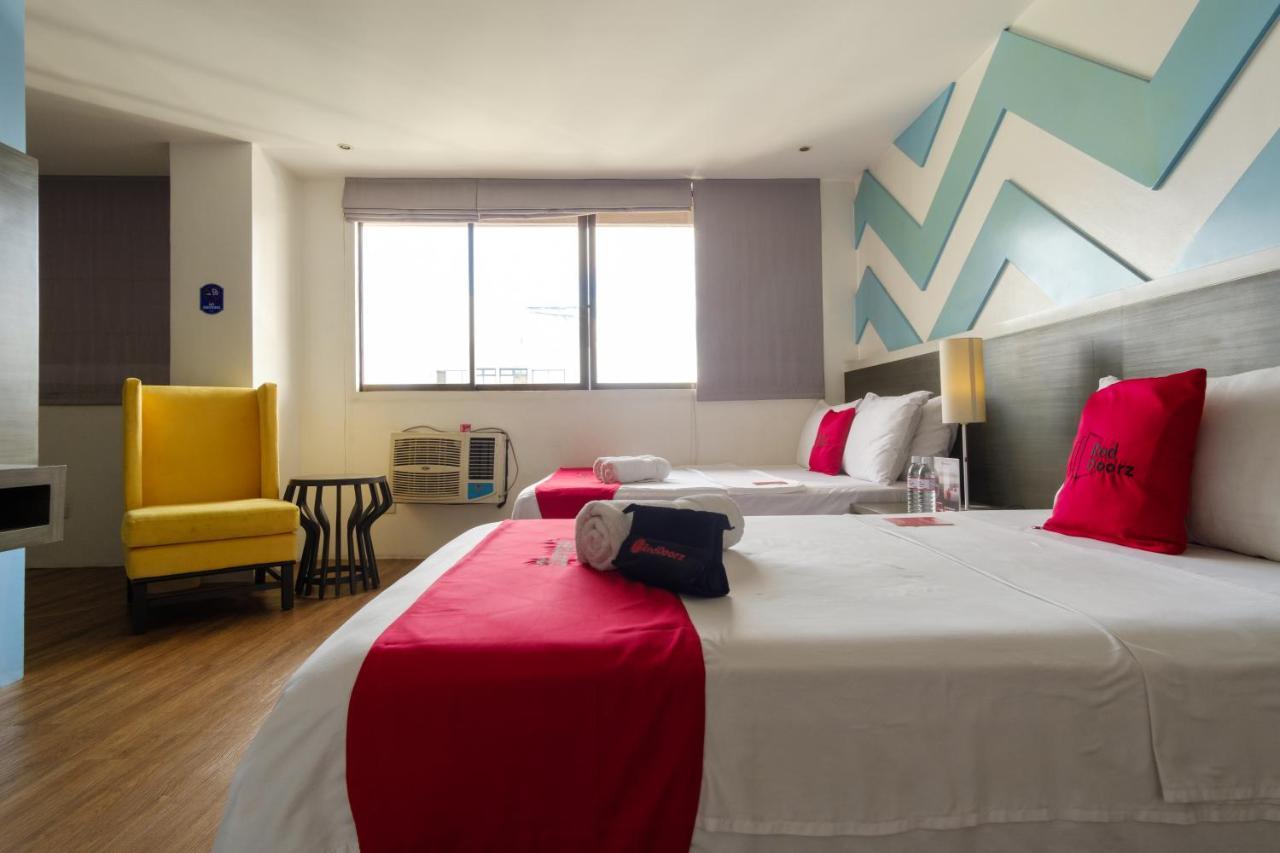 Reddoorz Plus @ Casino Street Makati Makati City Bagian luar foto